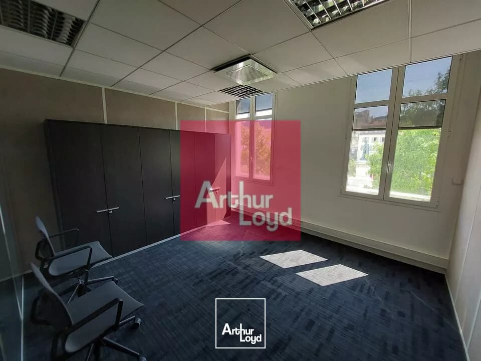 BUREAUX A LOUER CLERMONT-FERRAND CENTRE VILLE 296m²