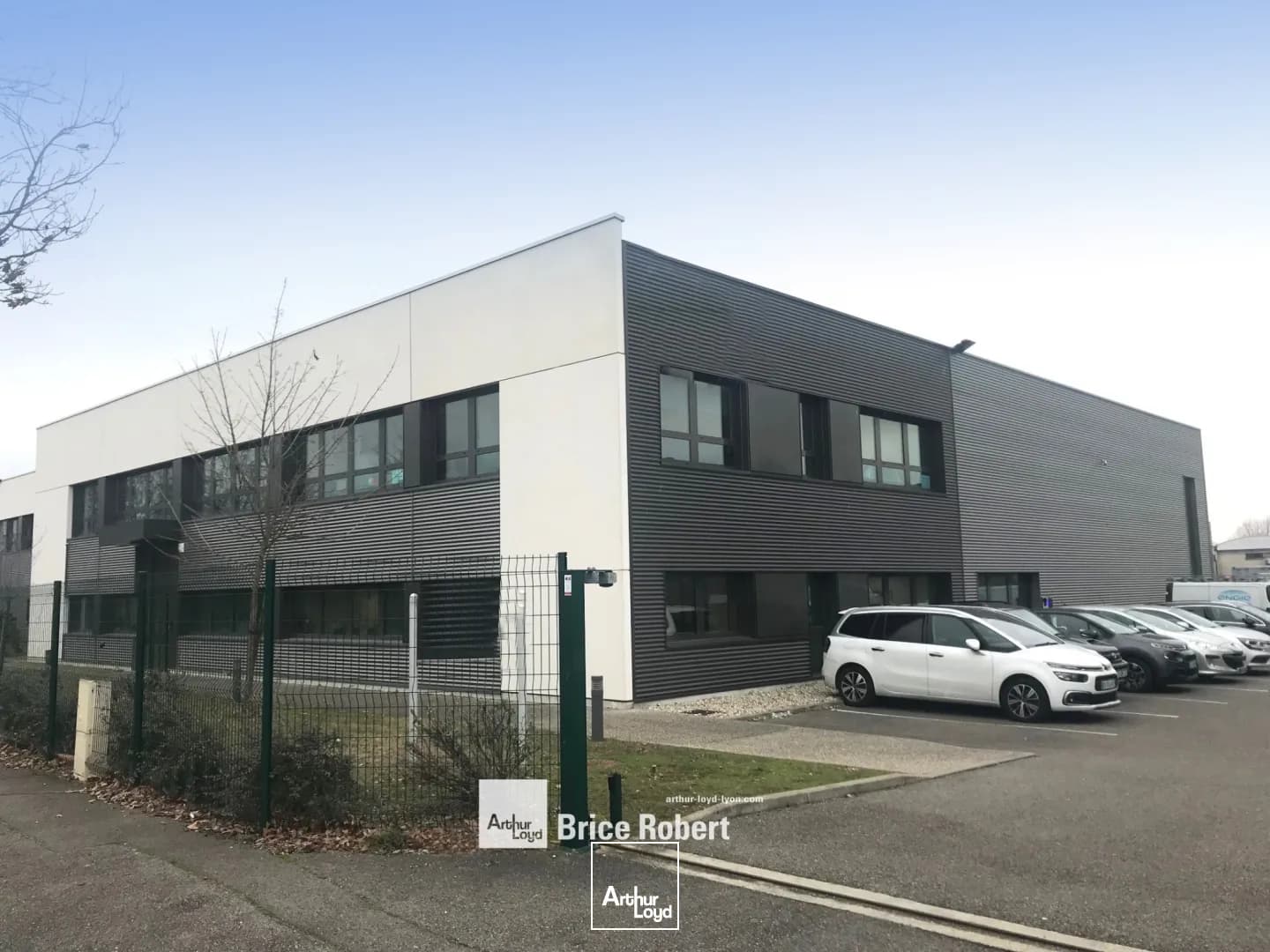 A louer - Locaux d'activités au sein de la Mi Plaine - Saint Priest