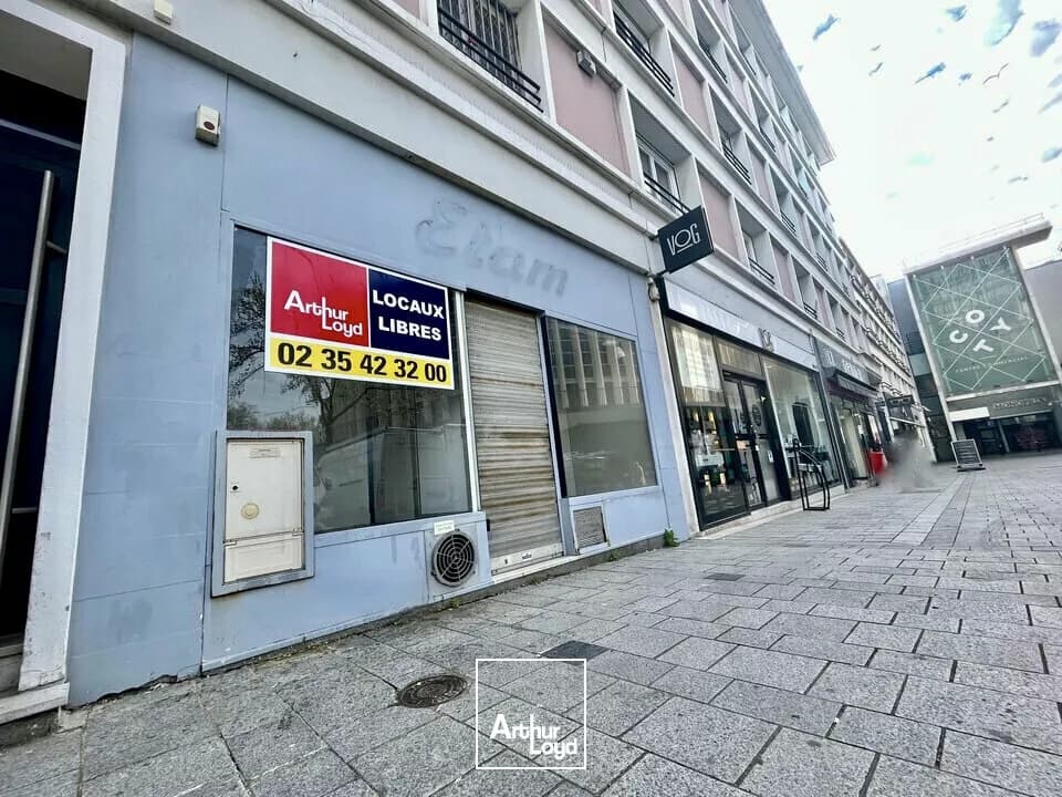 Grand local commercial sur Emplacement N°1. Secteur Coty. Rare.