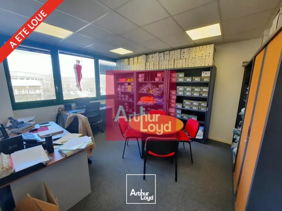CLERMONT-FERRAND LA PARDIEU A LOUER BUREAUX 83M²